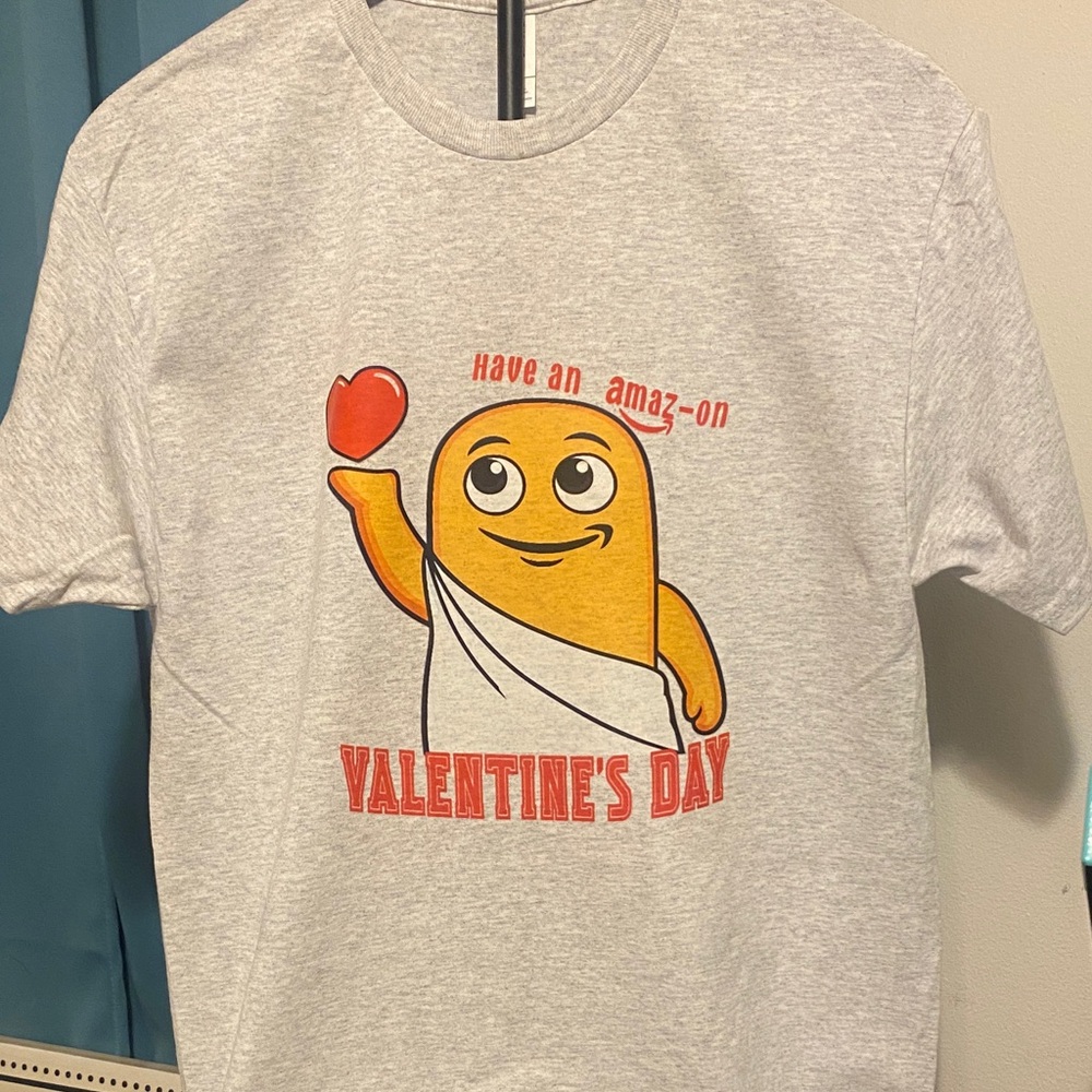 NEW!! AMAZON MASCOT- PECCY VALENTINES tshirt - Picture 2 of 4